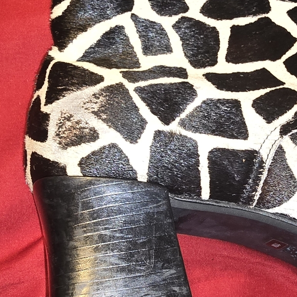 PLAYFUL DESIGN BOOTS - Picture 4 of 5